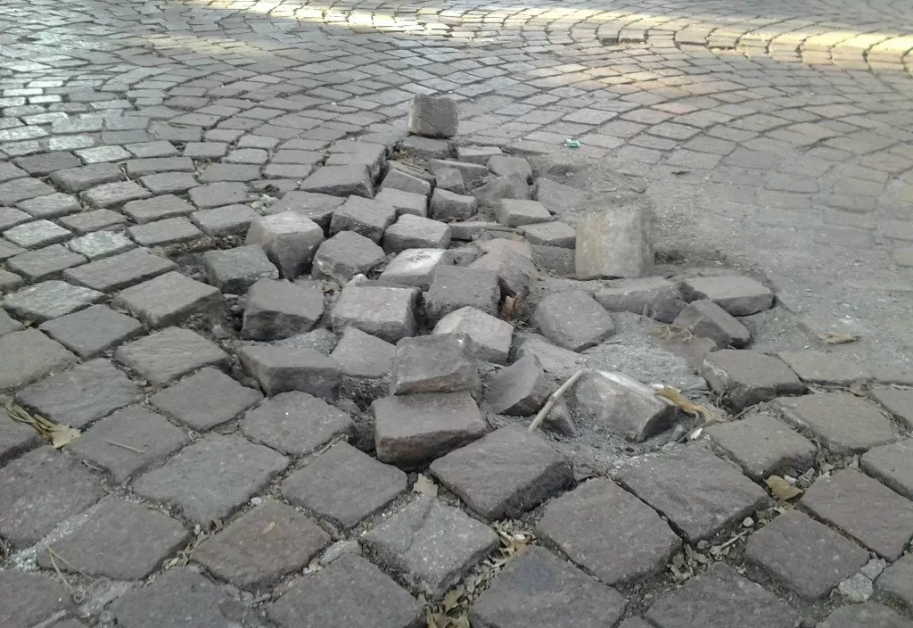 Caduta Sul Marciapiedi Risarcimento Difficile 1024x704