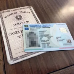 Carta d identita vecchia e nuova reference