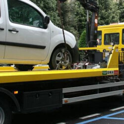 Rimozione auto carrattrezzi