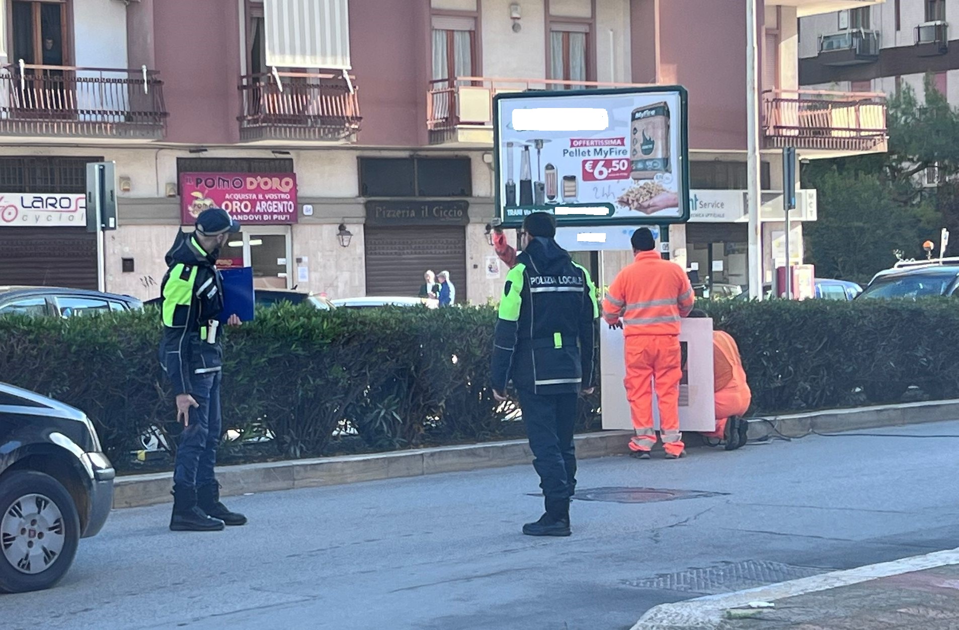 Rimozione impianto pubblicitario